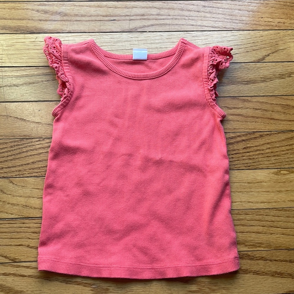 Good used condition Gap flutter sleeve T-shirt - Size 3T